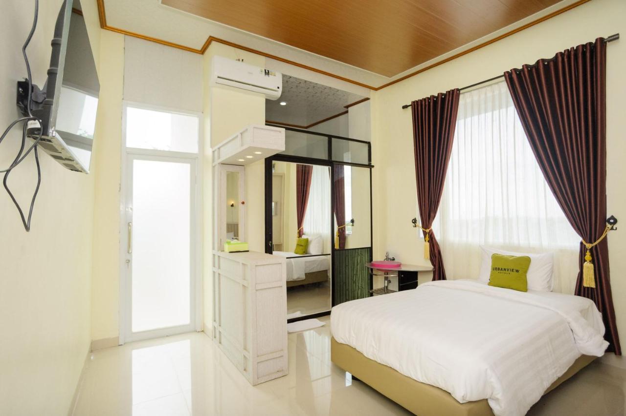 Urbanview Hotel JIB Bandar Lampung Exterior foto