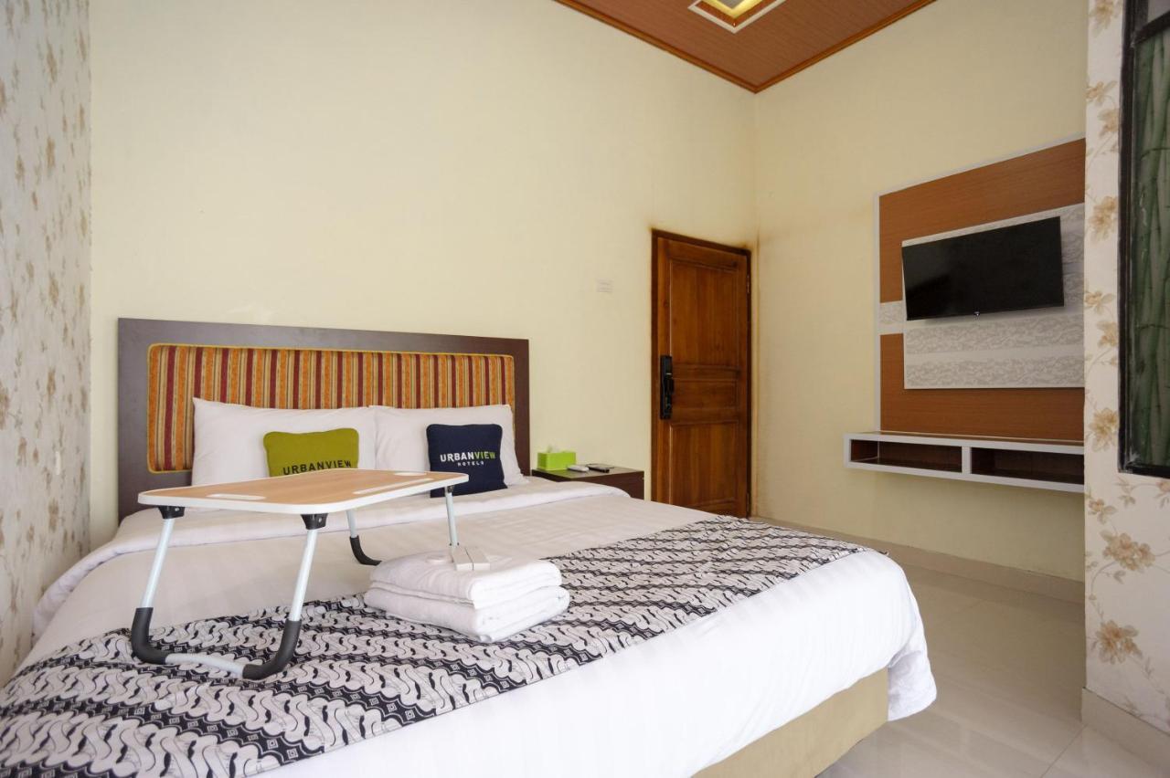 Urbanview Hotel JIB Bandar Lampung Exterior foto